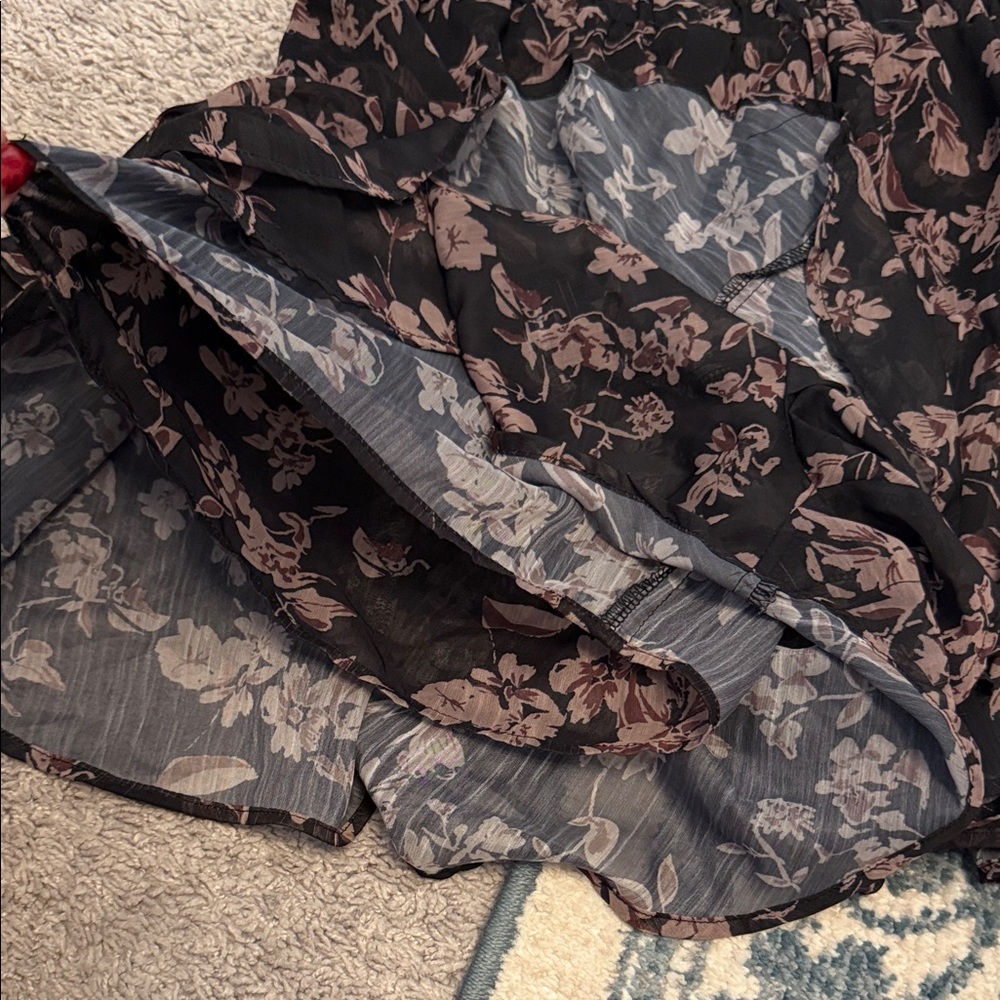 Floral Black and Pink Skirt - Picture 2 of 3
